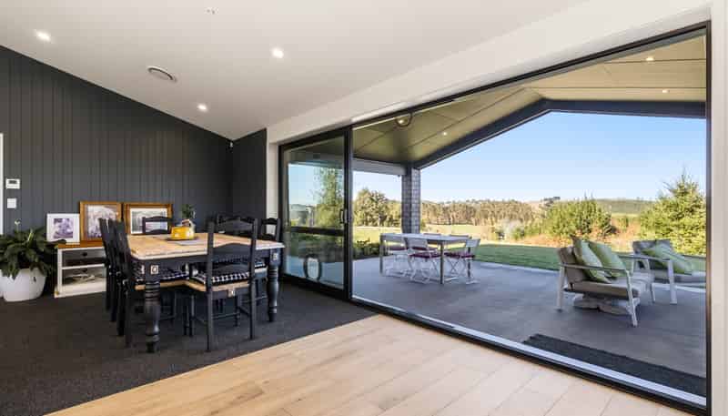 31 Otutira Drive, Kinloch