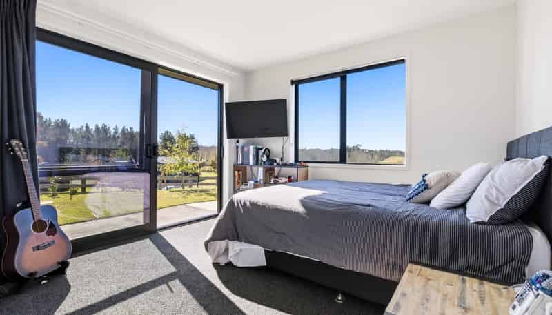 31 Otutira Drive, Kinloch