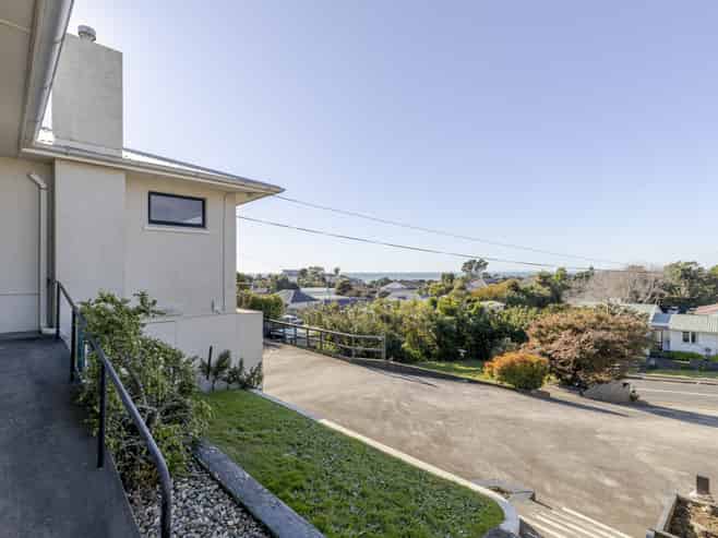 531 Devon Street West, Blagdon
