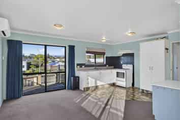 260B Courtenay Street, Strandon
