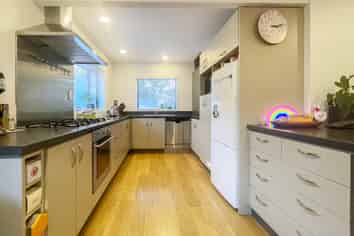 16a Riverview Street, Beckenham