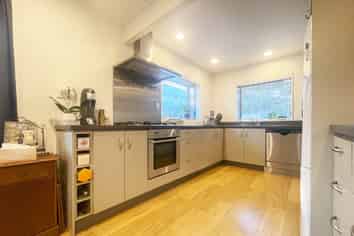 16a Riverview Street, Beckenham