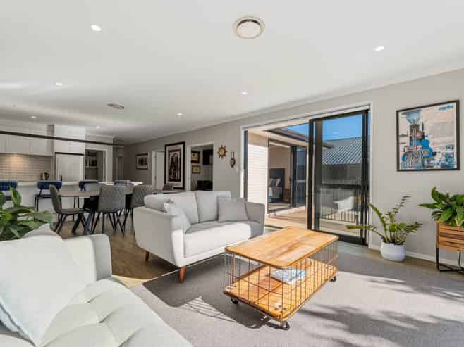 15 Charlotte Drive, Omokoroa