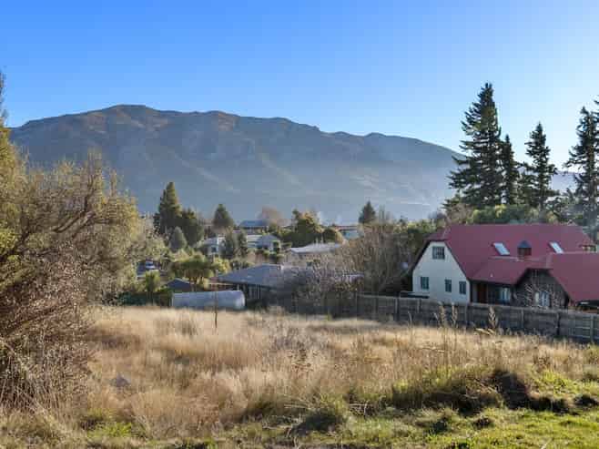 14 Muir Road, Lake Hawea