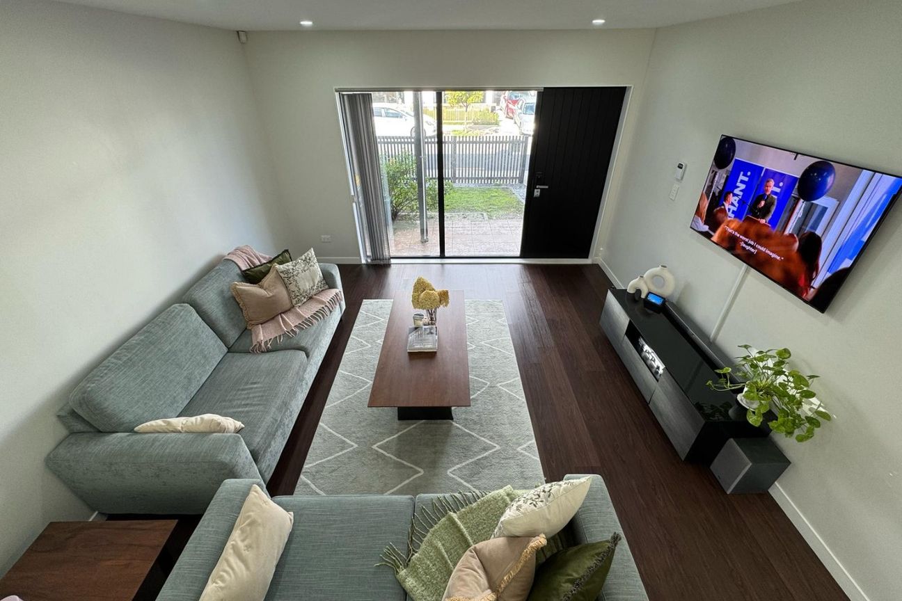 Modern 4-Bedroom Executive Home for Rent Ã¢ÂÂ Prime Takanini Location! - Vista 2