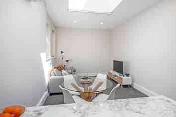 8/30 Dowling Street, Dunedin Central