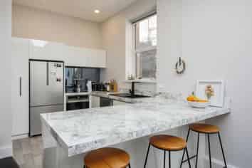 8/30 Dowling Street, Dunedin Central