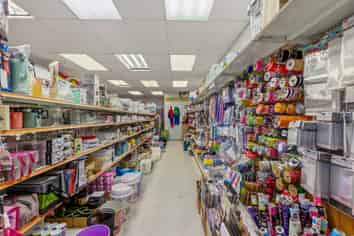 Prime Hillcrest Retail