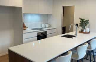 92 Metoriti Cres, Paerata