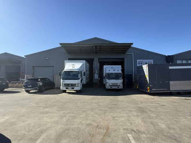 HIGH-PROFILE INDUSTRIAL ON ROSEBANK
