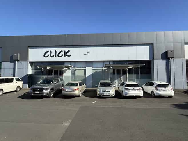 HIGH-PROFILE INDUSTRIAL ON ROSEBANK
