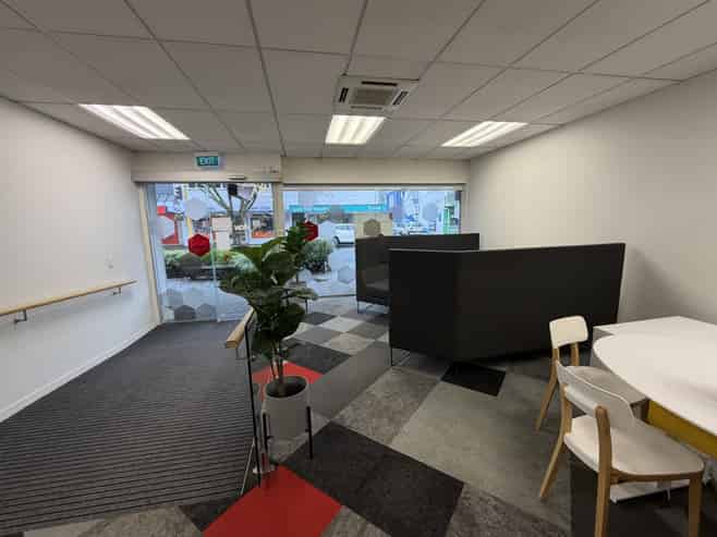 Prime High Street office/retail