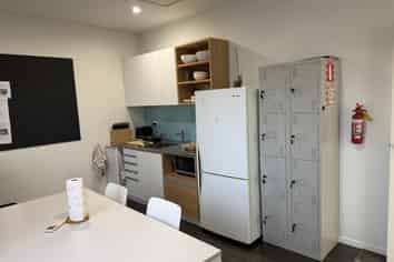 Prime High Street office/retail