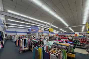 Bush Inn Centre – Large Format Retail Opportunity