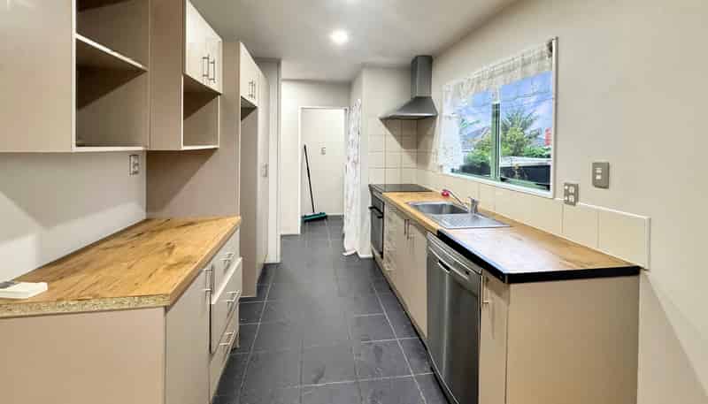 3214 Great North Road, New Lynn
