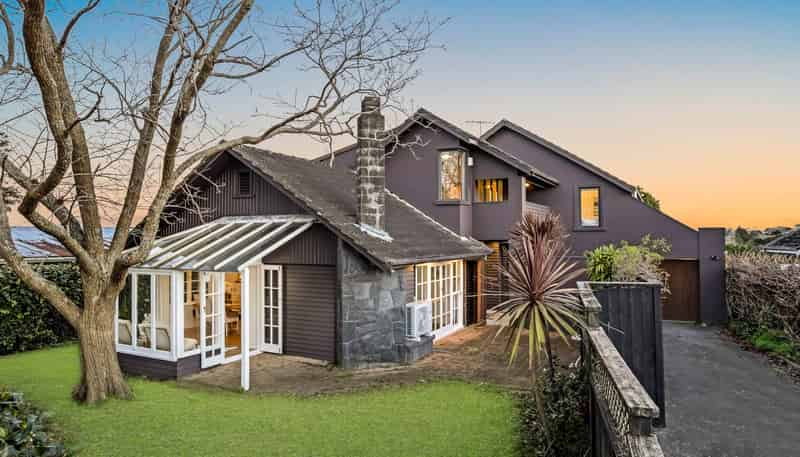 5 Kempthorne Crescent, Mission Bay