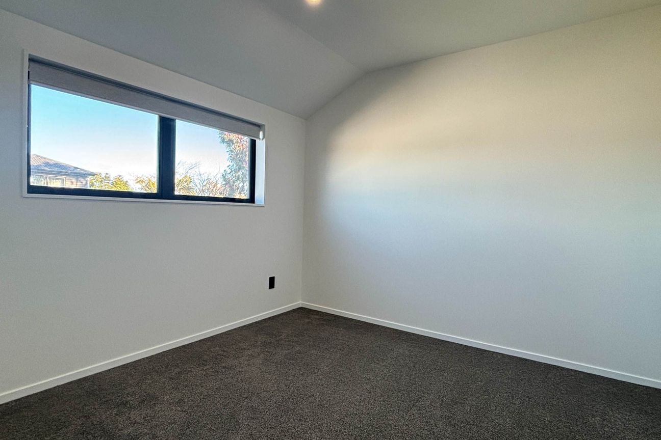 Borrowdace Ave, Great Location with great schools - Mehr