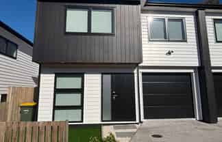 21C Borrowdace Avenue, Botany Downs