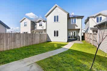 10  Bellbird Street, Papakura