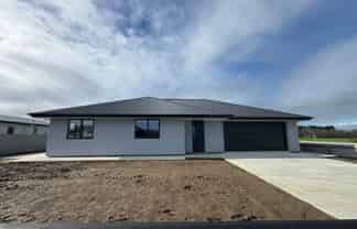 34 Campbell Place, Marton