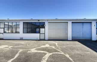 TRADESMAN'S WORKSHOP
