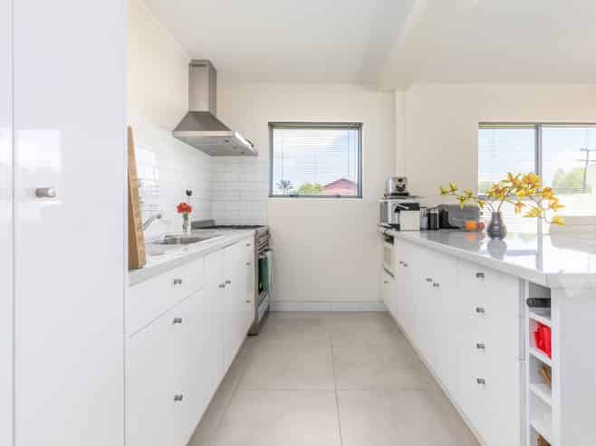 10 APARTMENTS IN THAB ZONE WITH RC FOR SIX MORE
