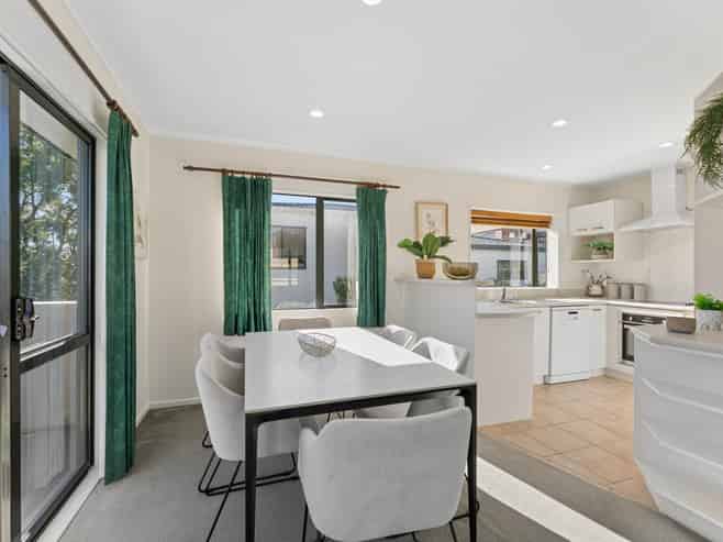 2/162 Forrest Hill Road, Forrest Hill