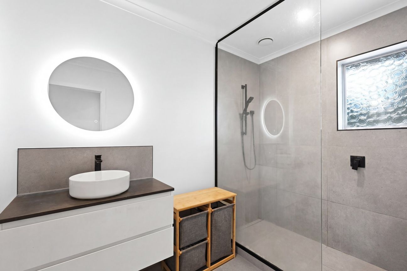 Freshly Renovated Family Home with Modern Style - Mehr