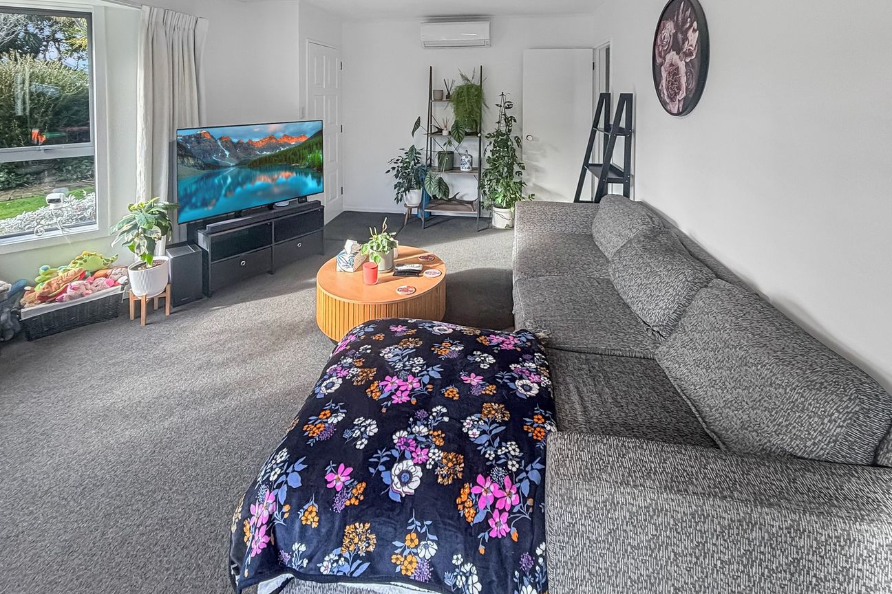 Spacious living in Somerfield! - Vista 5