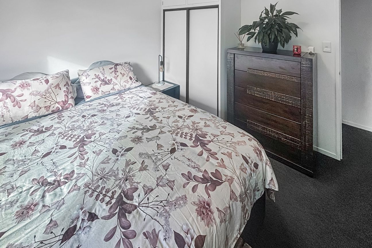 Spacious living in Somerfield! - Altro