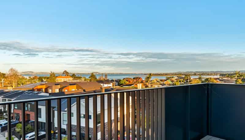 301/2 Rauroa Lane, Hobsonville