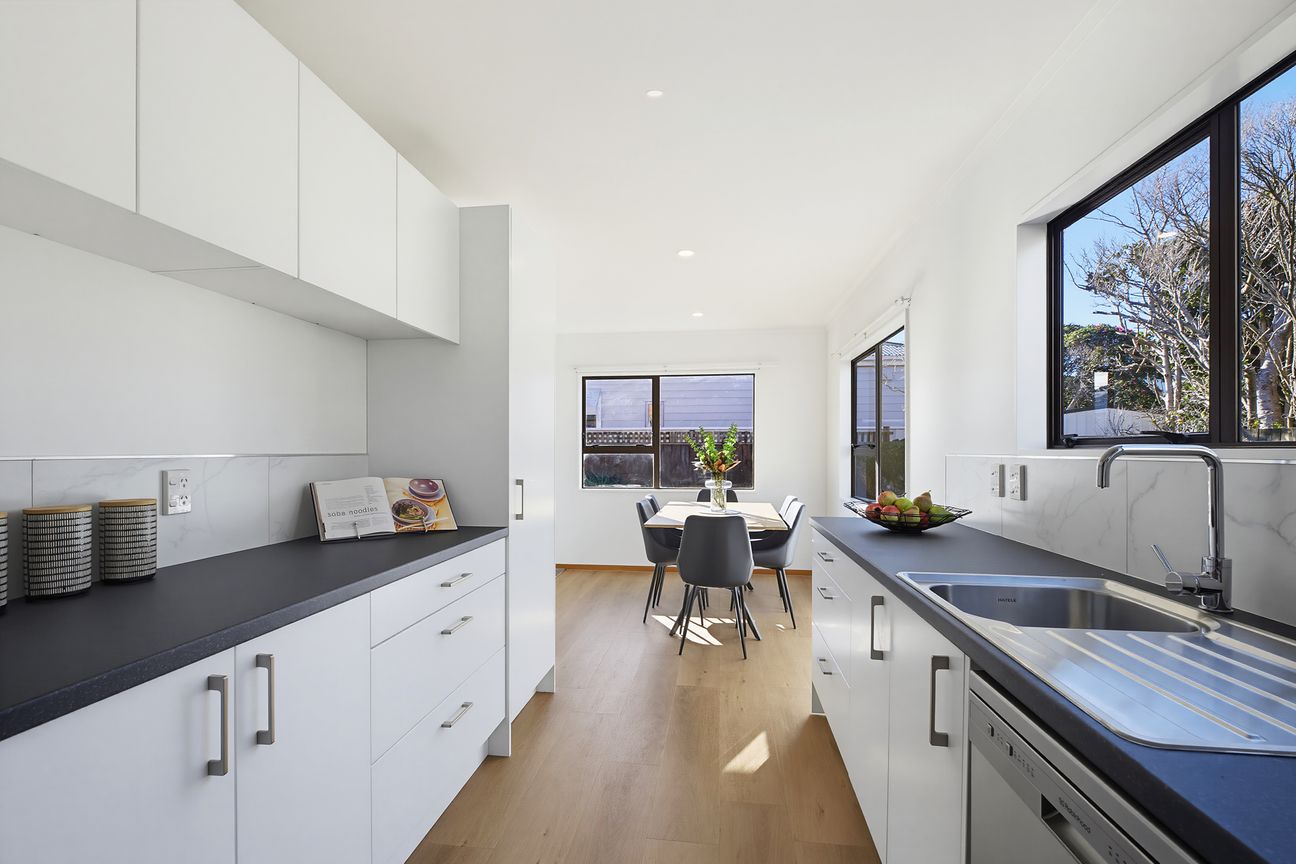 A Sun‑Filled Retreat on the Flat in Miramar - Fler