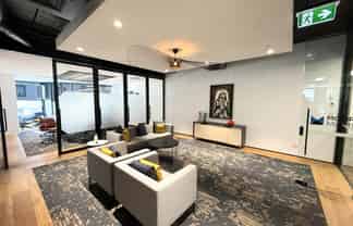 TOP TIER NEWMARKET OFFICE WITH 20 PARKS
