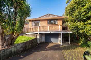 2/1 Claude Brookes Drive, Henderson