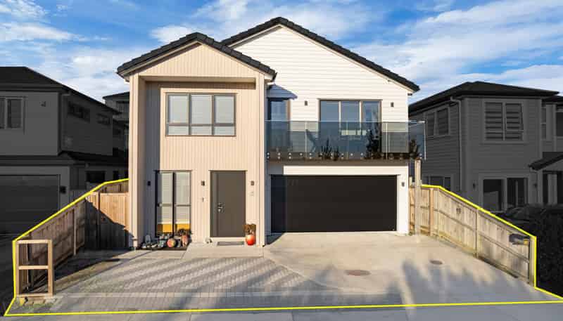 32 Matahae Drive, Flat Bush