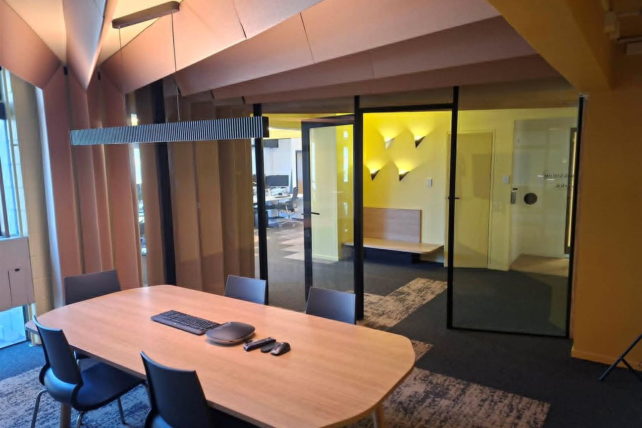 Premium Riverside Office | High-End Fitout – pohled 5