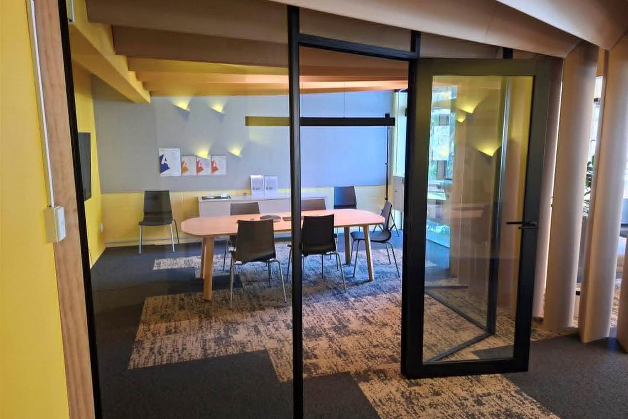 Premium Riverside Office | High-End Fitout – pohled 3
