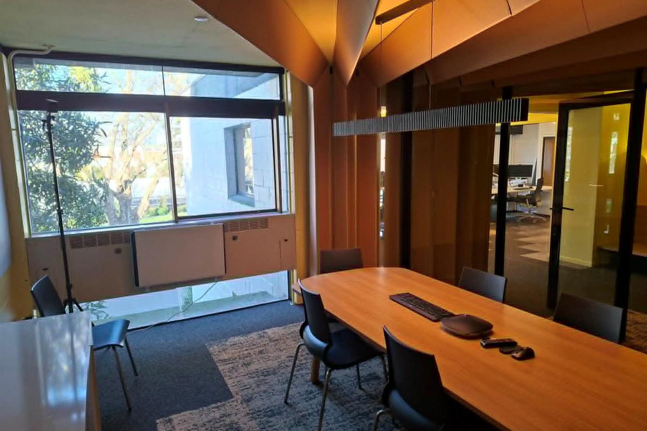 Premium Riverside Office | High-End Fitout – pohled 6