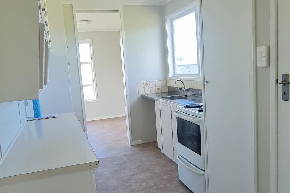 Freshly Redecorated and Located just 2.5km from Town - Widok 5