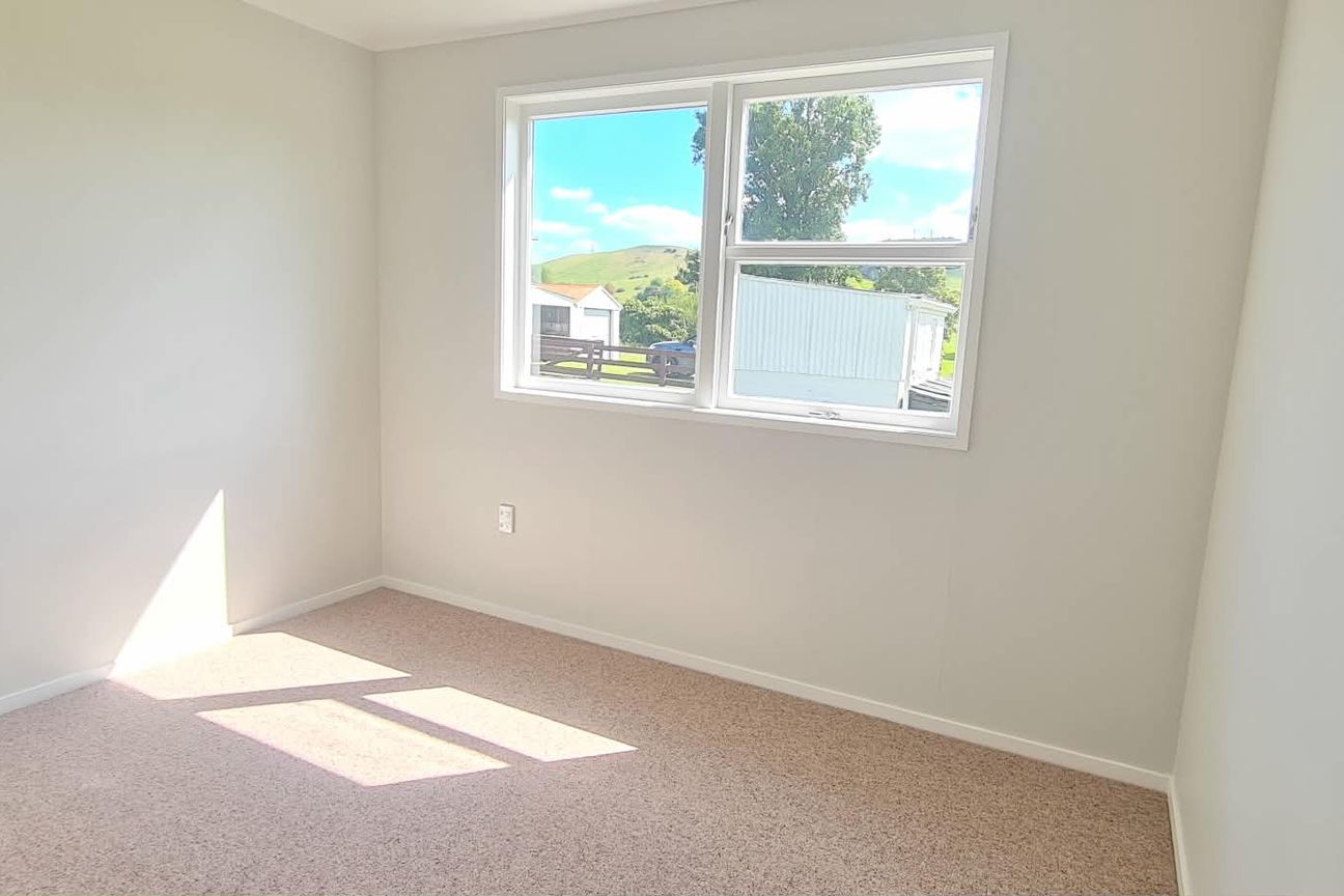 Freshly Redecorated and Located just 2.5km from Town - Widok 6