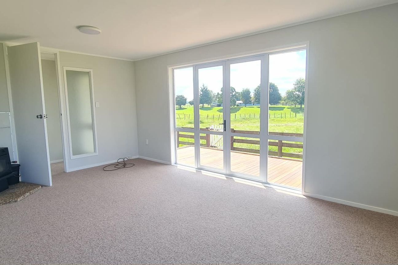 Freshly Redecorated and Located just 2.5km from Town - Widok 3