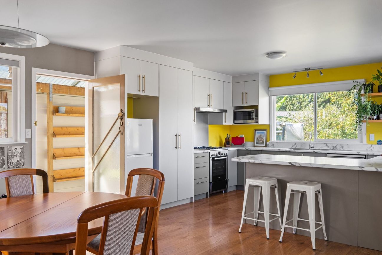 Easy care living - View 5