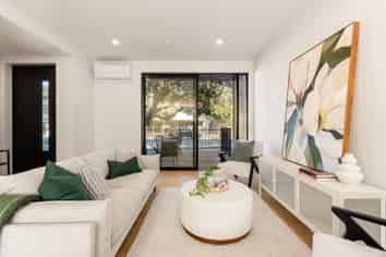 3/152 The Parade, Island Bay