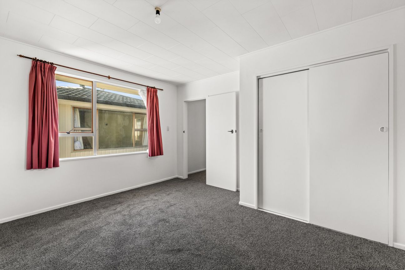 Luxury Within Reach - Więcej