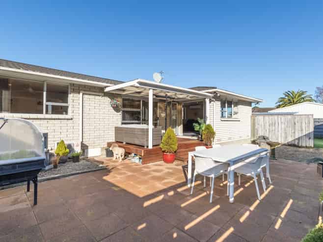 5A Fremont Grove, Totara Park