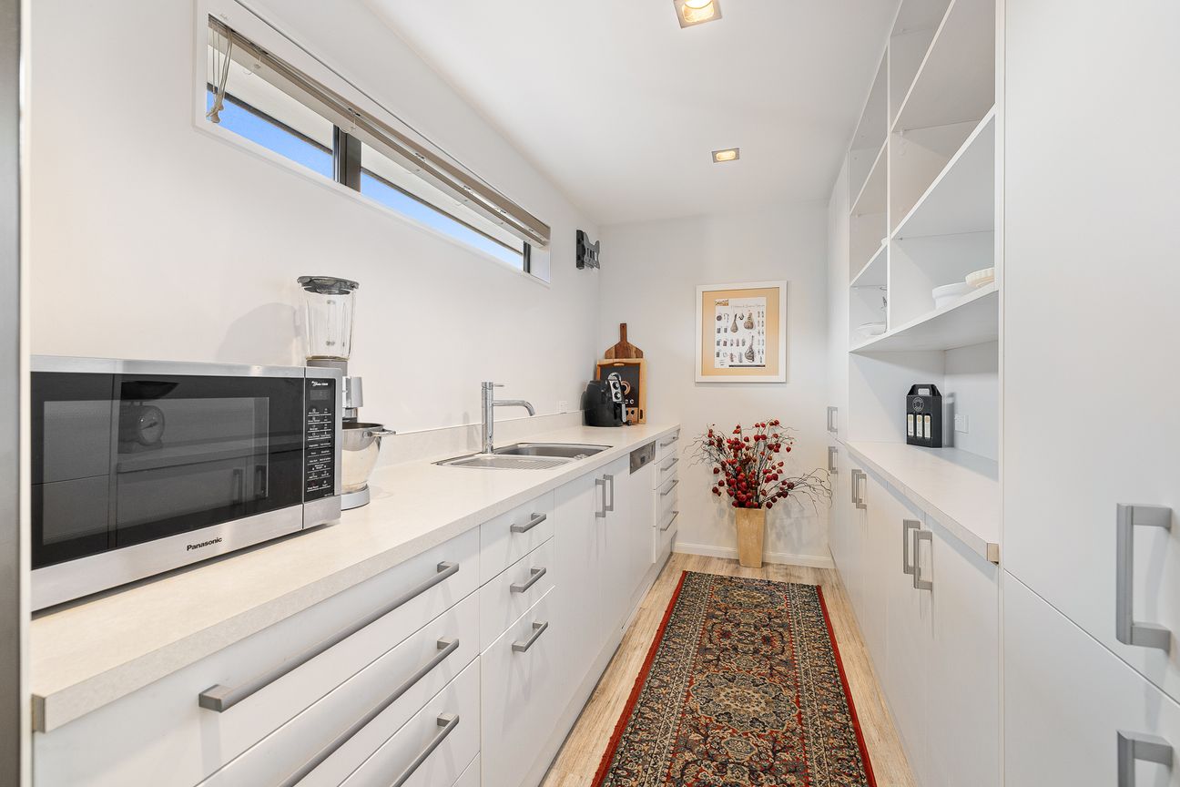 Single Level, Oversized Stunner! - Ansicht 3