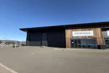 Warehouse, Office & Yard on Lower Queen Street