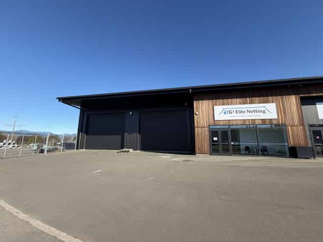 Warehouse, Office & Yard on Lower Queen Street