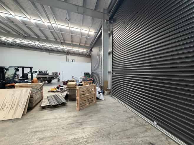 Warehouse, Office & Yard on Lower Queen Street