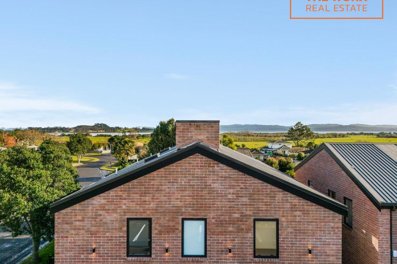 Modern Living Starts Here | Brand New 3 Bed Home - Widok 4